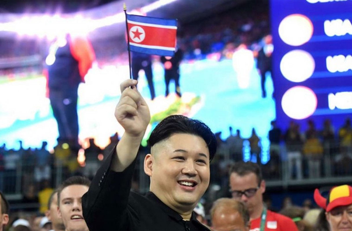 “Ban sao” ong Kim Jong-un gay sot o Olympic Rio 2016